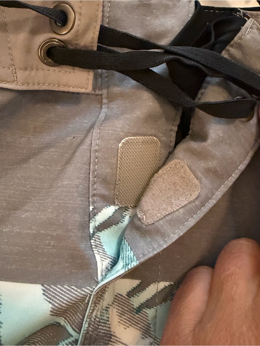 O'Neill Gray, Teal & Black Floral Board Shorts - Picture 6 of 13